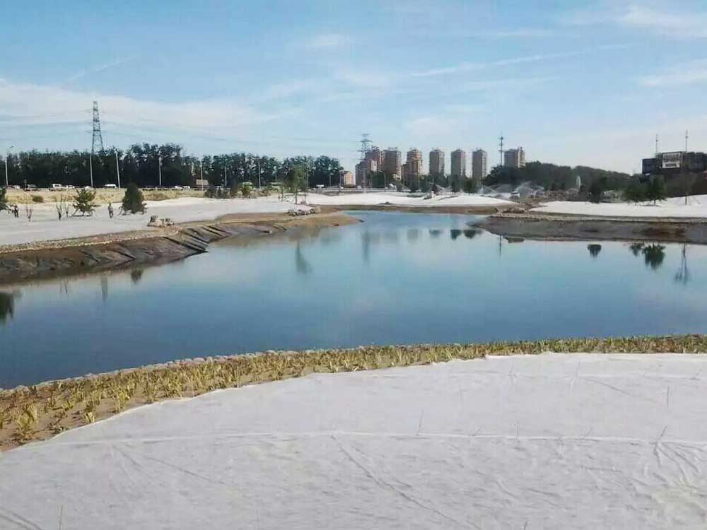 人工景觀湖防滲工程